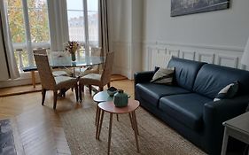Appartement Avec Belle Vue Sur La Place Du Martroi